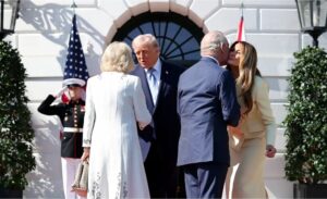 Trump reciben a Carlos III y Camila en la Casa Blanca