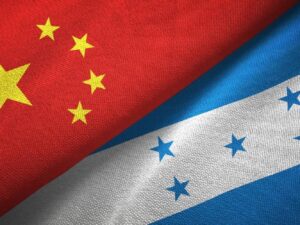 Estados Unidos y China acordaron una reducción arancelaria
