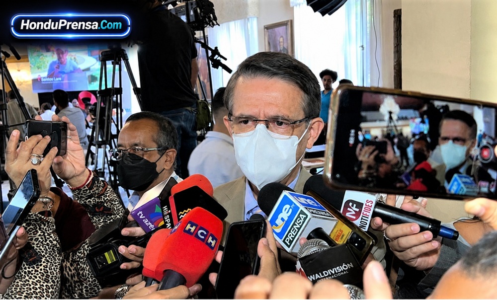 Matheu expone bomba millonaria en hospitales públicos