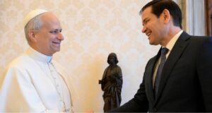 Marco Rubio expresa compromiso de paz ante León XIV