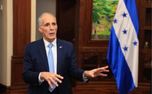 Presidente Asfura ofrece disculpa tras ataque a prensa