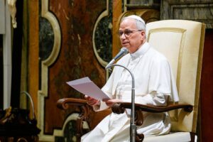 León XIV llama a proteger migrantes y sancionar abusos en la Iglesia