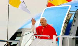 Papa León XIV llega a España e inicia histórica visita