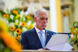 Nasry Asfura registra 44,5 % de aprobación ante un 49,5 % de desaprobación