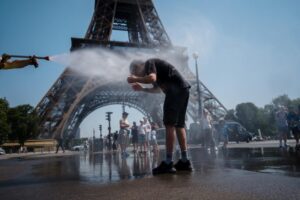 Ola de calor en Francia suma 40 personas muertas por ahogamiento
