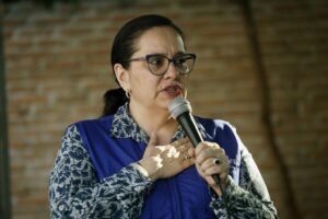 Ana pide a hondureños recibir a su esposo tras indulto