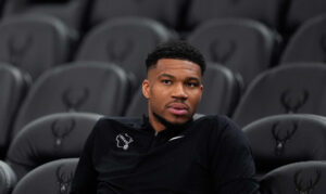 Giannis publica despedida de Bucks
