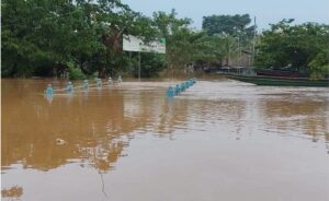 Río Patuca golpea a Wampusirpi con pérdidas y emergencia