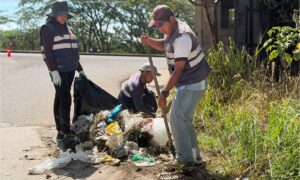 Limpian Los Laureles tras denuncia de vecinos