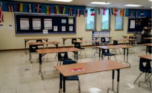 Condados de Florida cierran escuelas tras perder 38.000 alumnos migrantes