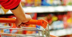 Comerciantes alertan por nuevas alzas en la canasta básica