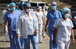 Enfermeras anuncian asambleas y amenazan con irse a paro