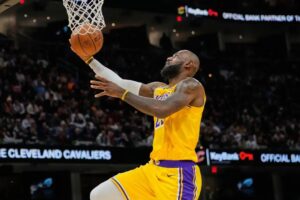 Cuándo y contra quién debutará LeBron James