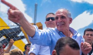 Asfura impulsa a las alcaldías con nueva maquinaria