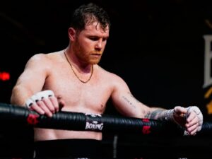 Campeón del mundo desea vengar derrota de Canelo Álvarez ante Crawford
