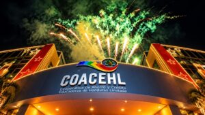 COACEHL ilumina Tegucigalpa para festejar medio siglo de historia
