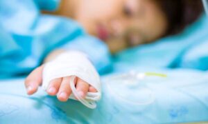 DENGUE grave cobra la vida de niño de tres años