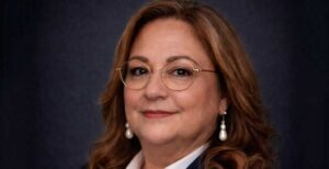 Sacuden el gabinete: destituyen a Ministra de Educación y Directores del IHTT e IHMA