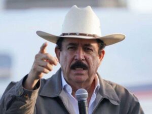 Mel Zelaya está de regreso en Honduras