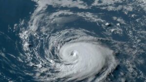 Huracán Rachel se intensifica y alcanza categoría 3